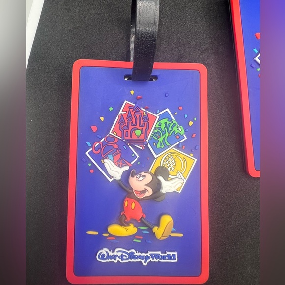 Preowned Walt Disney World Luggage Tags (2) - Picture 5 of 7